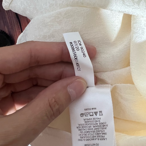 Express Women’s Textured Jacquard Ruffle Tie Neck Top NWT size Medium - Picture 8 of 9